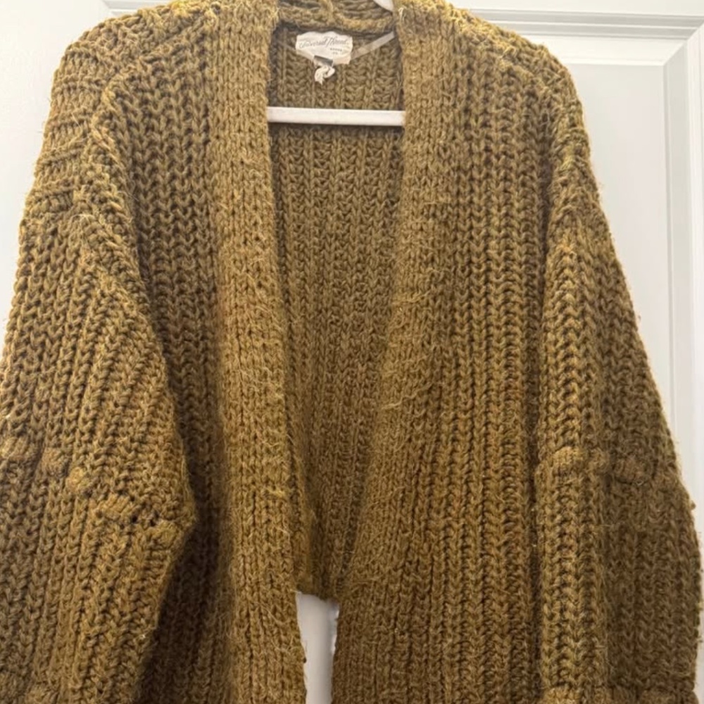 Universal Threads Sweater-Green - image 1